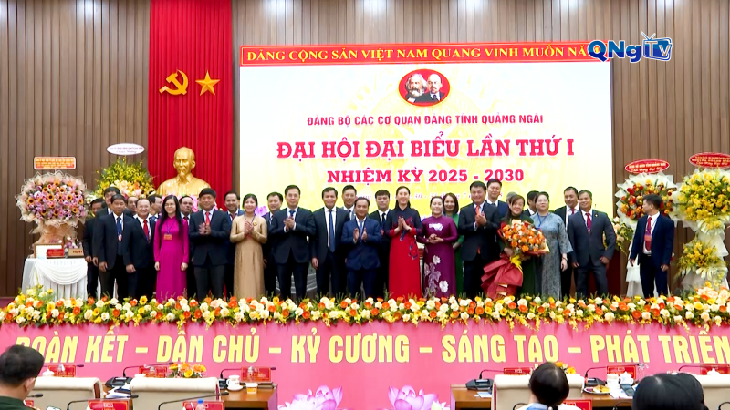 Khơi dậy khát vọng cống hiến của cán bộ, đảng viên