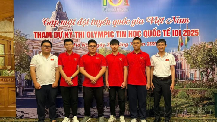 4/4 học sinh việt giành huy chương Olympic Tin học quốc tế 2025