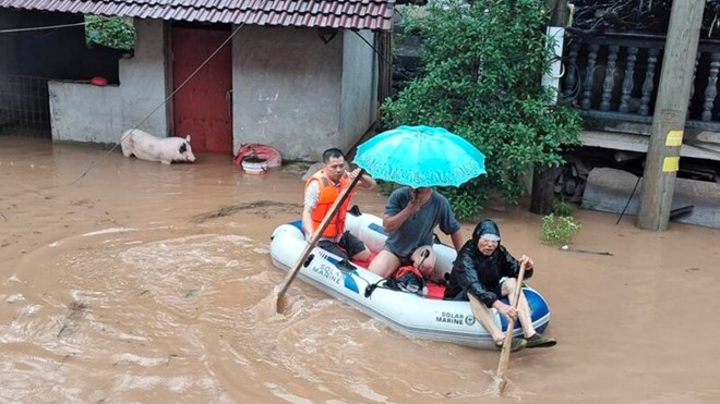 Mưa lớn gây lũ lụt tại Trung Quốc
