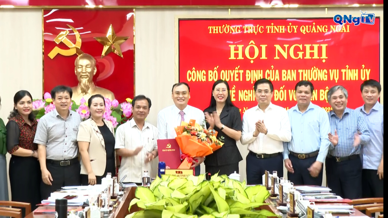 Công bố quyết định nghỉ hưu đối với nguyên Chủ nhiệm Ủy ban Kiểm tra Tỉnh ủy Võ Văn Quỳnh
