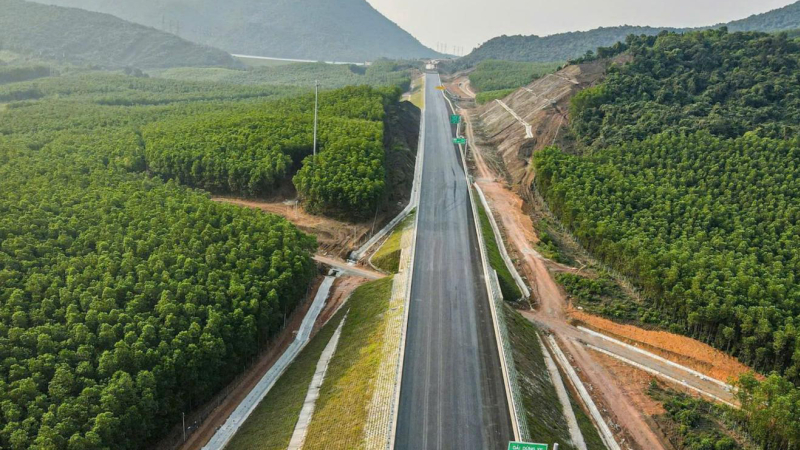 Đưa thêm hơn 200 km đường bộ cao tốc vào khai thác