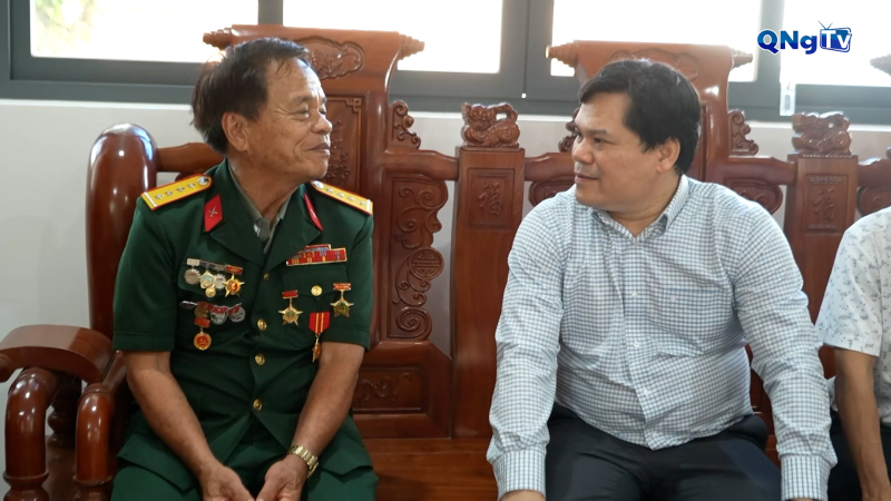 Phó Chủ tịch UBND tỉnh Trần Phước Hiền tri ân các gia đình người có công