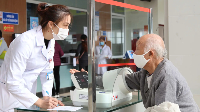 Kh&aacute;m chữa bệnh ngoại tr&uacute; sẽ được chi trả bảo hiểm y tế