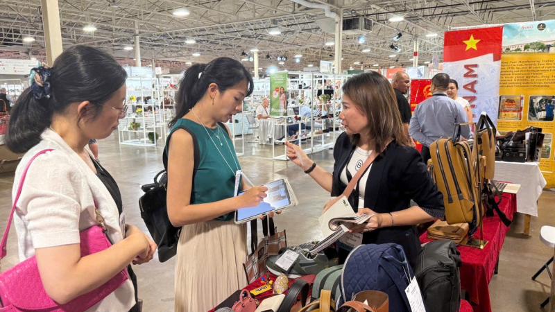 Ng&agrave;nh da gi&agrave;y Việt Nam t&igrave;m kiếm cơ hội tại Canada v&agrave; Bắc Mỹ