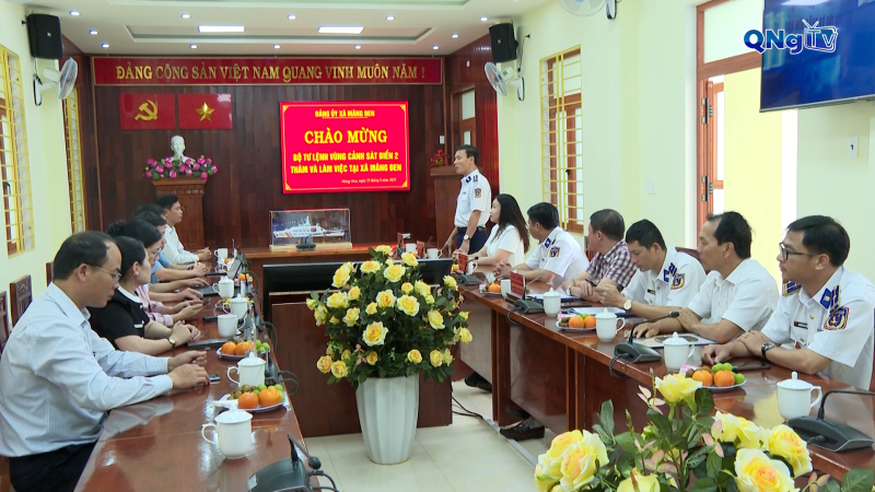 Bộ Tư lệnh V&ugrave;ng Cảnh s&aacute;t biển 2 thăm, l&agrave;m việc tại x&atilde; Măng Đen