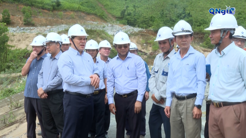 Phó Chủ Tịch UBND tỉnh Trần Phước Hiền kiểm tra dự án Thủy điện Trà Khúc 1