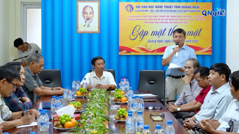 Gặp mặt các nghệ sĩ, nhạc sĩ