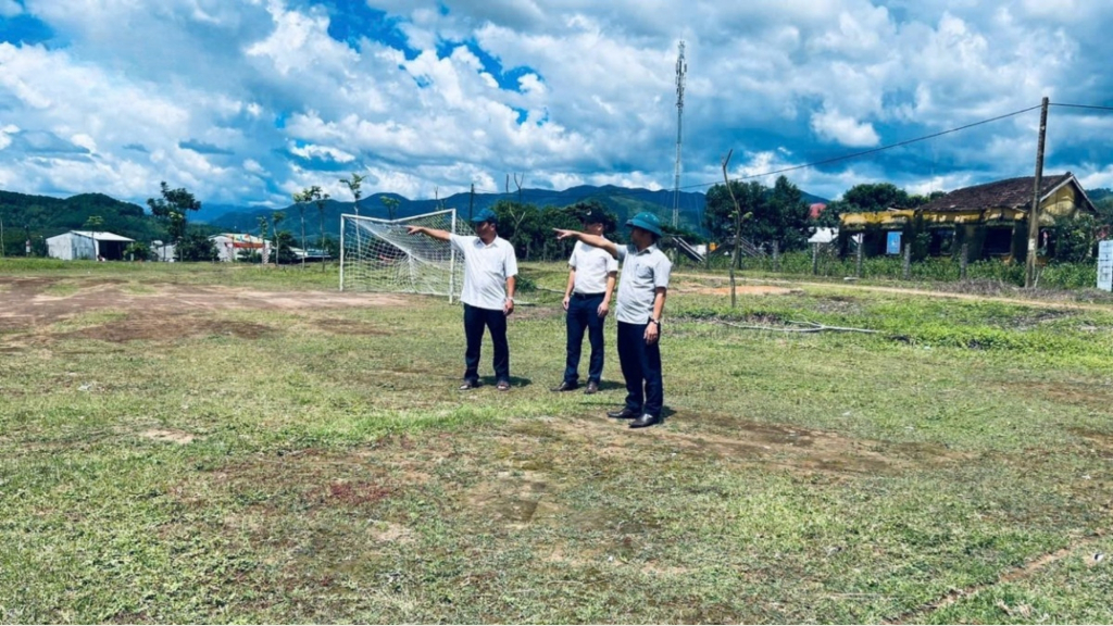 Ngành giáo dục tỉnh Quảng Ngãi khảo sát xây dựng vị trí xây dựng trường học bán trú ở các xã biên giới tỉnh Quảng Ngãi.