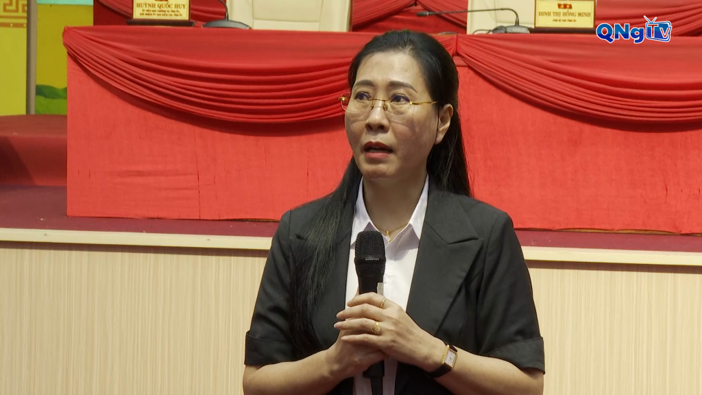 Bí thư Tỉnh ủy Bùi Thị Quỳnh Vân phát biểu tại buổi Tổng duyệt