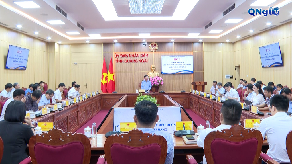 Quang cảnh cuộc họp