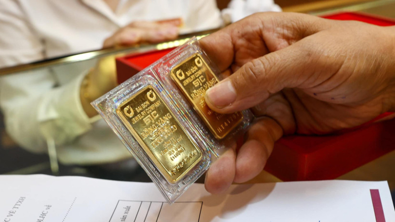 Giá vàng SJC lập kỷ lục mới, chạm 133,4 triệu đồng/lượng