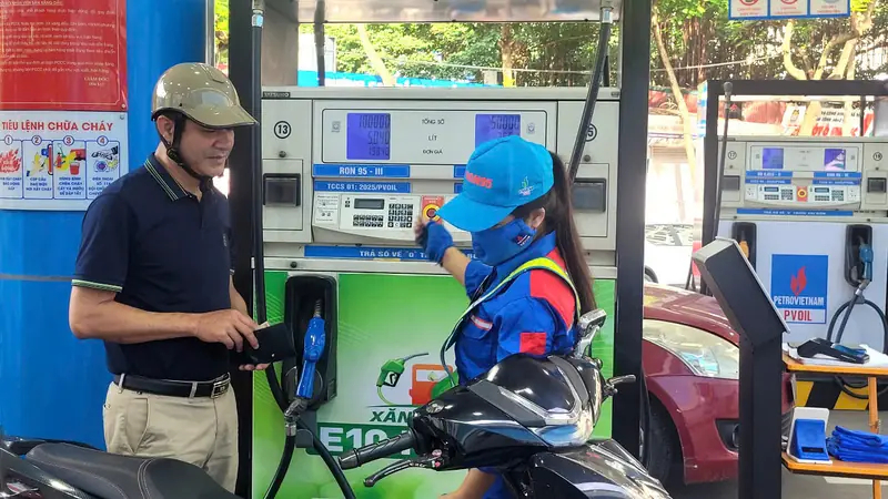 Tiêu thụ xăng E10 có nhiều tín hiệu tích cực