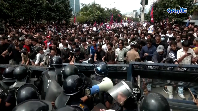 Thủ tướng Nepal từ chức