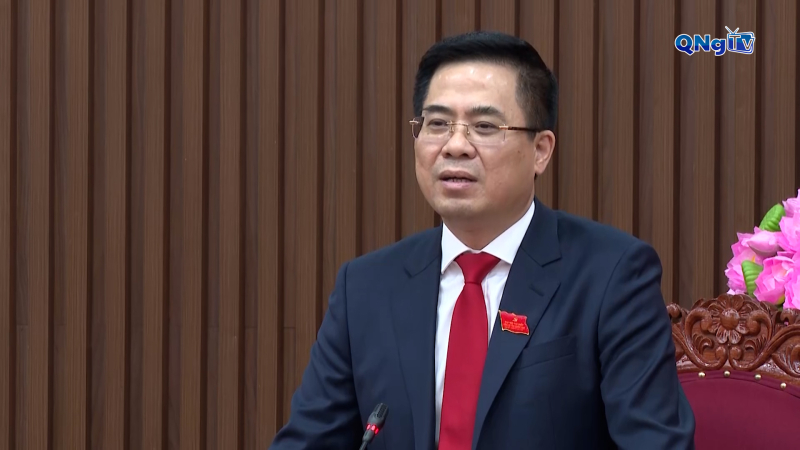 Chủ tịch UBND tỉnh Nguyễn Hoàng Giang chủ trì tổ thảo luận về cải cách hành chính và chuyển đổi số