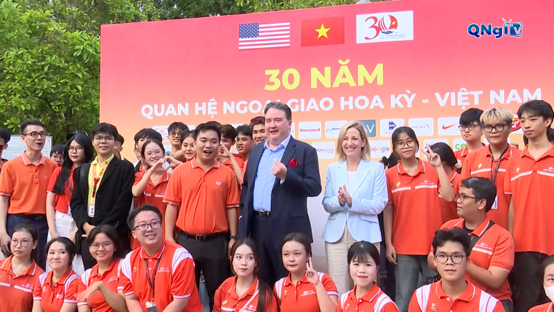 Giao lưu hữu nghị Việt Nam – Hoa Kỳ