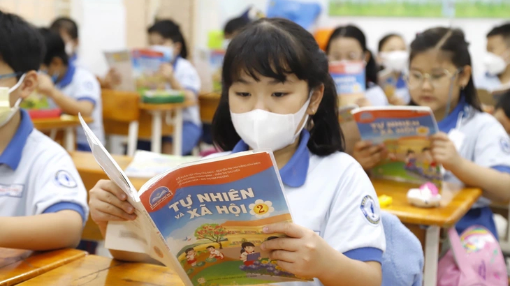 Cung cấp bộ s&aacute;ch gi&aacute;o khoa thống nhất to&agrave;n quốc từ năm học 2026 - 2027