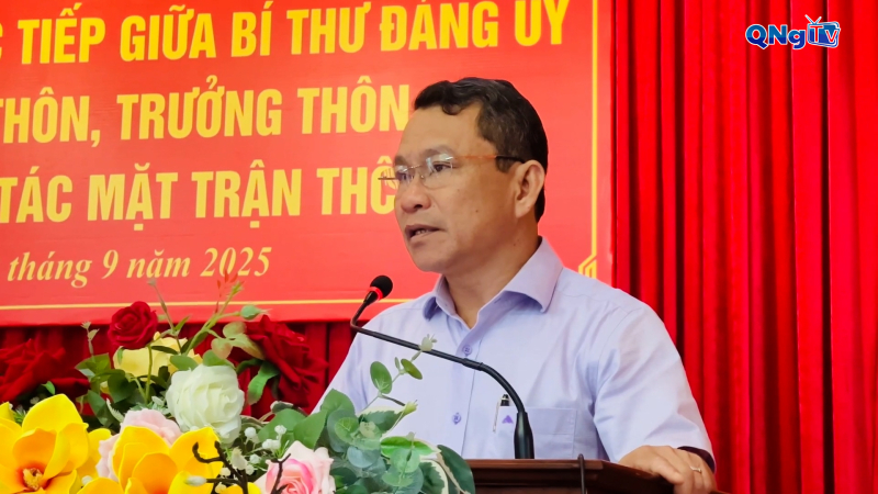 Bí thư Đảng ủy xã Bình Sơn đối thoại với cán bộ cơ sở ở 40 thôn