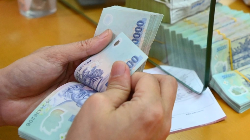 Dòng tiền gửi lập kỷ lục mới gần 16 triệu tỷ đồng 