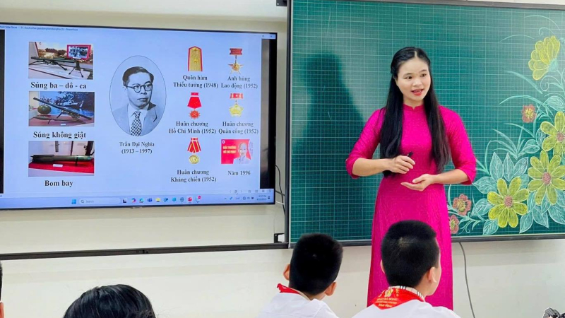 Giáo viên dạy thêm giờ được trả lương gấp 1,5 lần