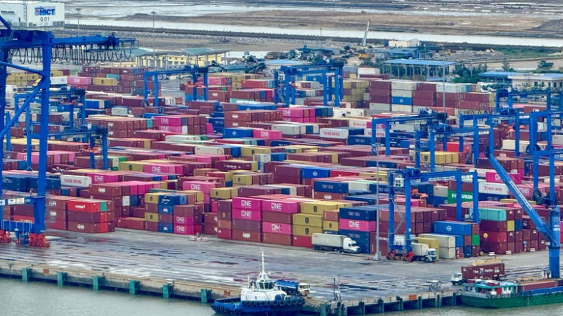 Thủ tướng chỉ thị thúc đẩy xuất khẩu, phát triển thị trường ngoài nước