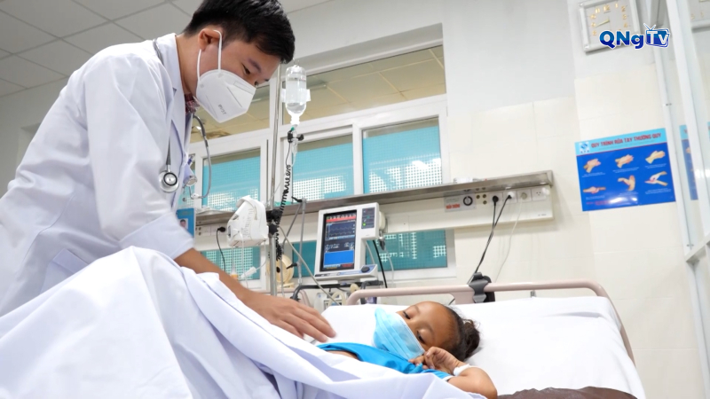 Cứu sống bệnh nhi bị đa chấn thương nặng