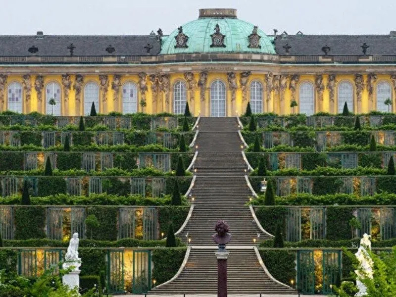 Khám Phá Cung Điện Sanssouci - Kỳ Quan Kiến Trúc Vĩ Đại Của Thế Kỷ 18 (ảnh sưu tầm)