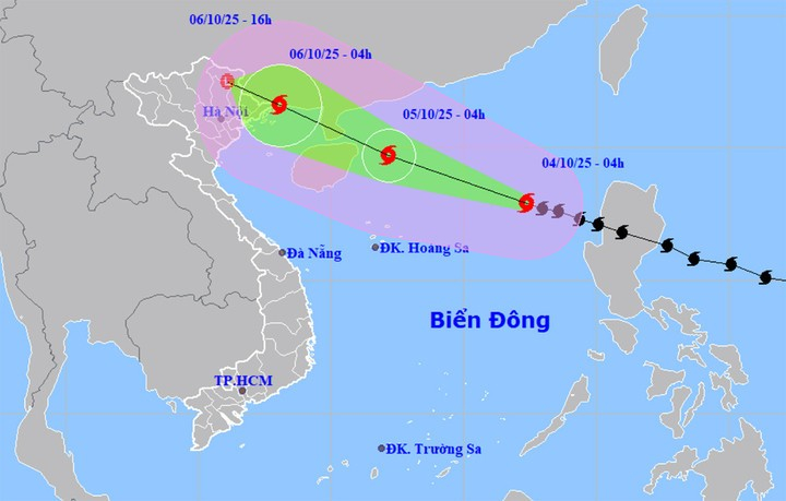 Bản đồ dự báo đường đi, khu vực ảnh hưởng của bão số 11 Matmo. (Nguồn: NCHMF)