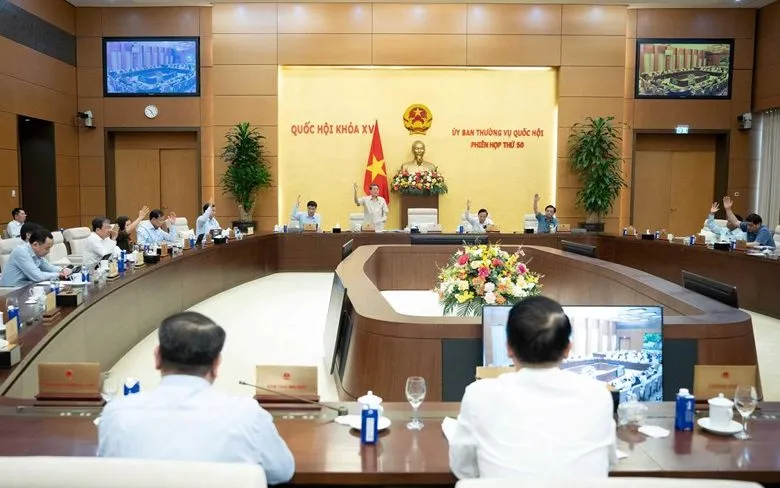 Thường vụ Quốc hội đã biểu quyết thông qua Nghị quyết về điều chỉnh mức giảm trừ gia cảnh của thuế thu nhập cá nhân