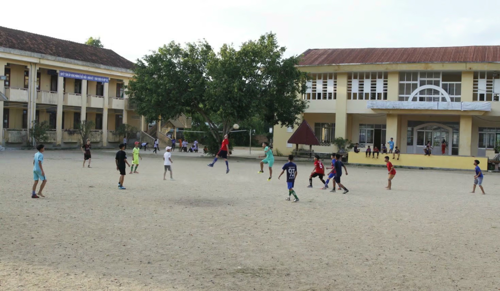 Một ngôi trường ở miền núi tỉnh Quảng Ngãi. Ảnh: CV.