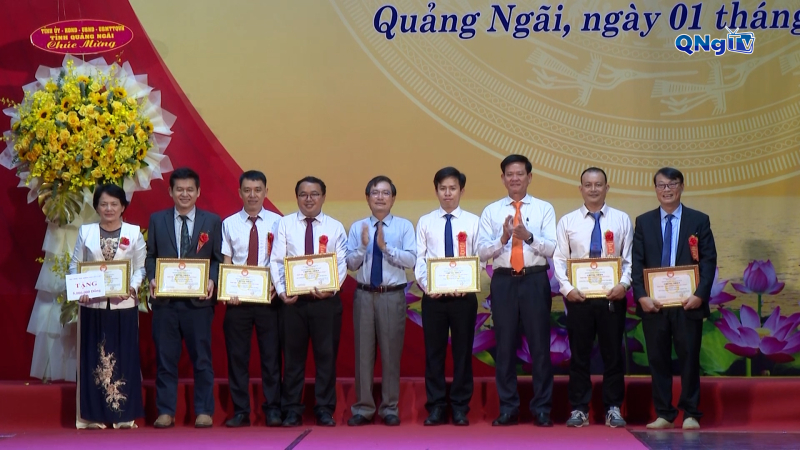 Trao học bổng &ldquo;Học kh&ocirc;ng bao giờ c&ugrave;ng&rdquo; lần thứ 3, năm 2025