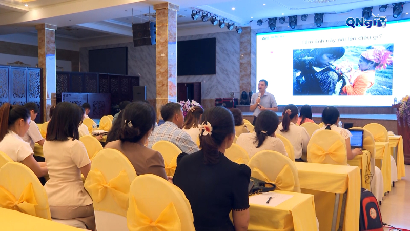 Bồi dưỡng nghiệp vụ cho người làm công tác thông tin và truyền thông cơ sở