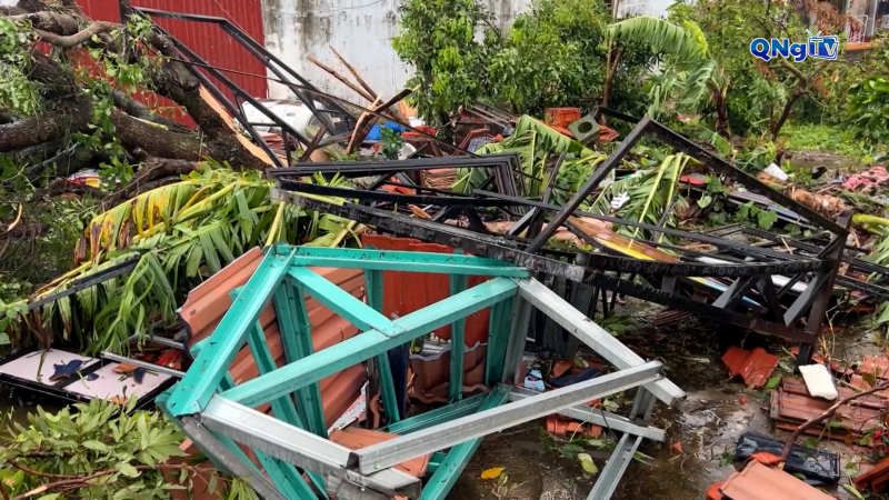 Ủng hộ đồng bào ảnh hưởng bão số 10