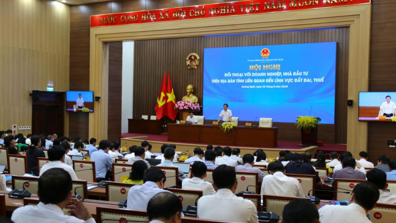 Quảng Ngãi gặp mặt doanh nghiệp, tôn vinh doanh nhân dịp vào ngày 10/10 
