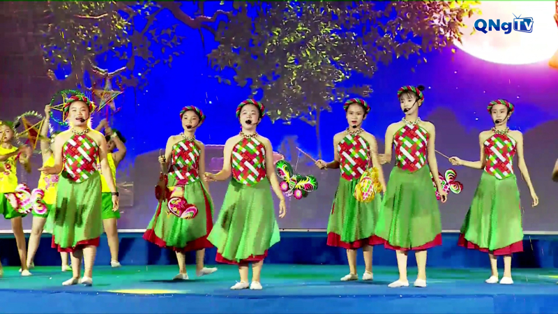 Vui Tết Trung thu 2025 - Lồng đèn thắp sáng ước mơ