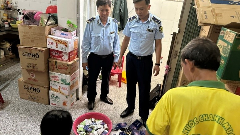 Liên tiếp kiểm tra, xử lý, tiêu hủy thuốc lá điếu nhập lậu 