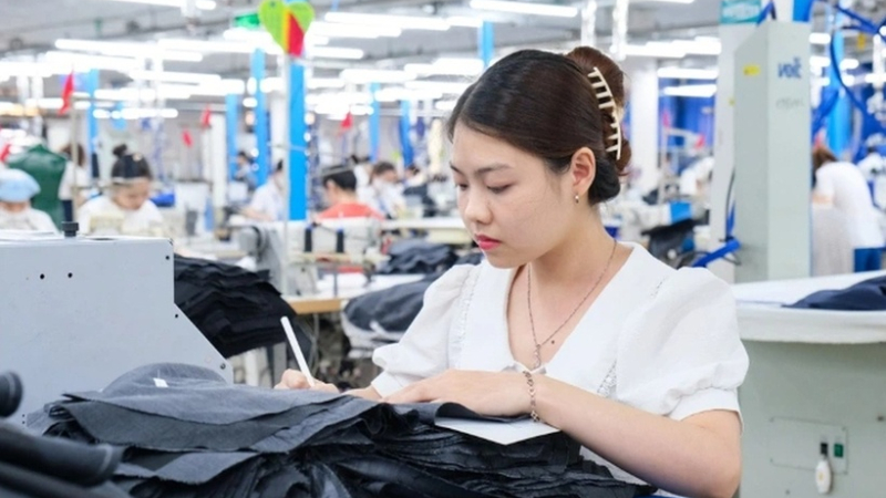 Giữ nguy&ecirc;n tăng lương 7,2%, Bộ Nội vụ b&aacute;c đề xuất giảm