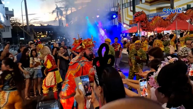 Đêm hội Trung thu tưng bừng tại Malaysia