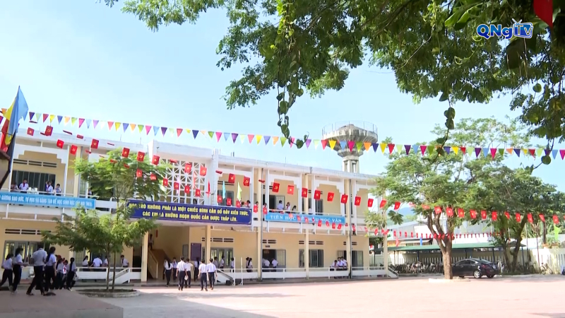 Học sinh cấp 2 sáng tạo cẩm nang số trong học tập