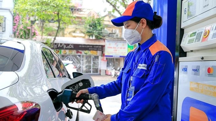 Giá xăng dầu đồng loạt giảm