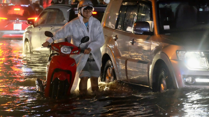 Quảng Trị trở vào Nam Bộ mưa to đến rất to, chủ yếu mưa chiều