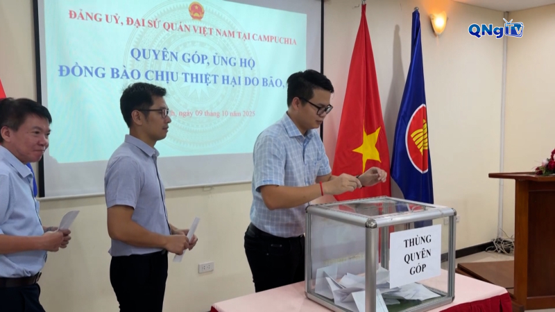Người Việt tại Campuchia chung tay ủng hộ đồng bào bị bão lũ