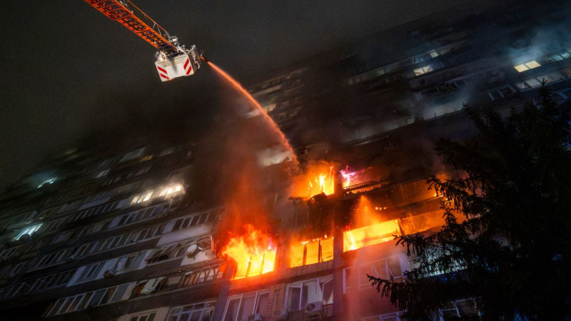 Ukraine bị UAV và tên lửa tấn công