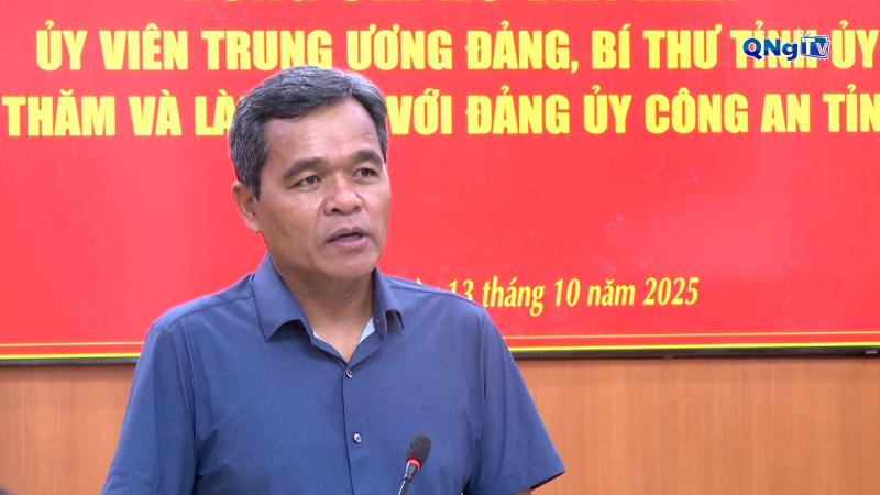 X&acirc;y dựng C&ocirc;ng an Quảng Ng&atilde;i vững mạnh, v&igrave; nh&acirc;n d&acirc;n