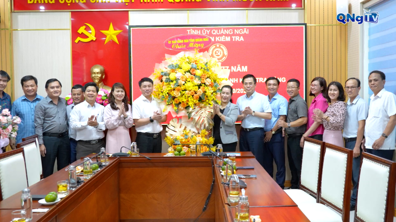 L&atilde;nh đạo tỉnh ch&uacute;c mừng Ng&agrave;y truyền thống ng&agrave;nh Kiểm tra Đảng