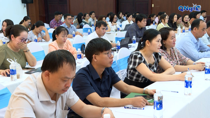 Cập nhật kiến thức và nghiệp vụ đối ngoại