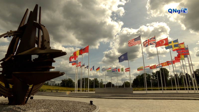 Nato thảo luận mục tiêu chi tiêu quốc phòng