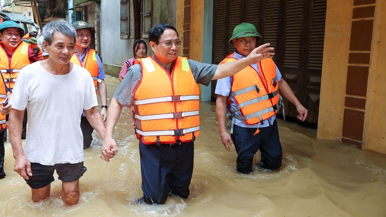 Chống b&atilde;o lũ, phải từ l&atilde;nh đạo tới người d&acirc;n