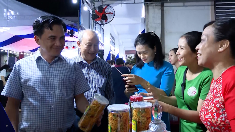 Ngày hội “Phụ nữ khỏe – Đẹp – Khởi nghiệp” ở phường Cẩm Thành