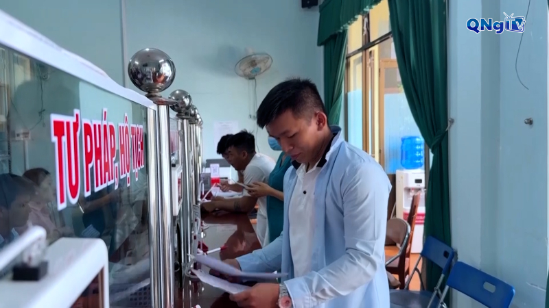 Chính quyền hai cấp phụng sự nhân dân 