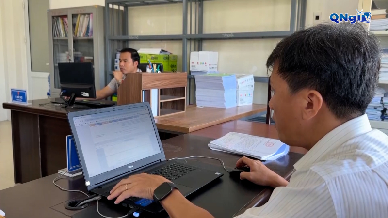  Ứng dụng AI và công nghệ số trong bộ máy chính quyền  